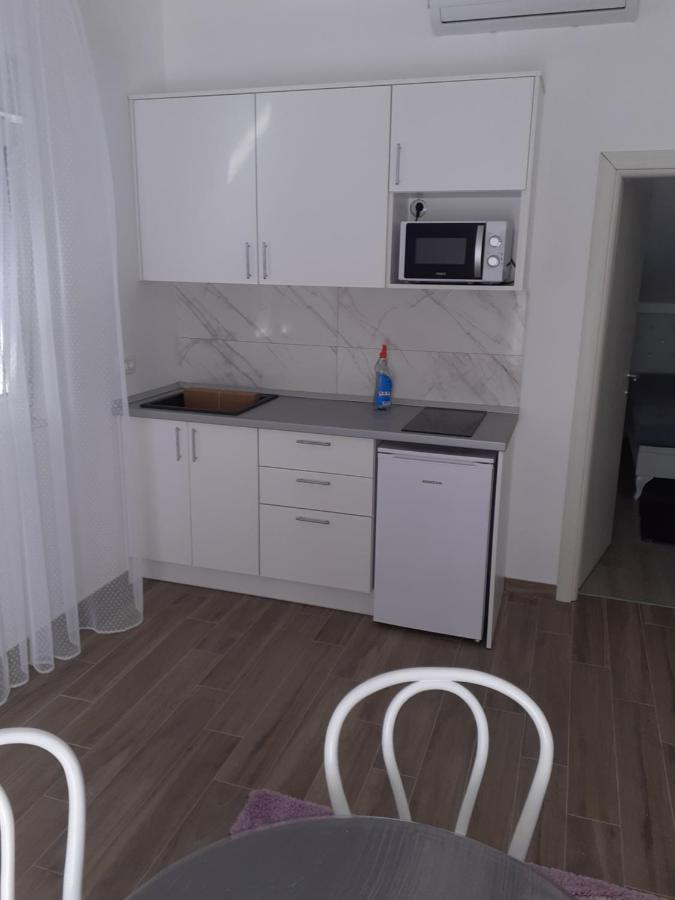 Apartmani Tolj Makarska Zewnętrze zdjęcie